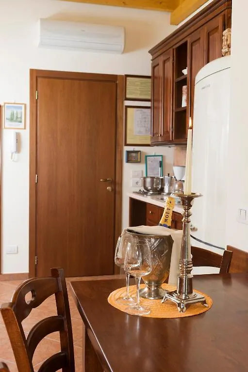 Locanda Ristorante Al Cardellino Aparthotel Bardolino