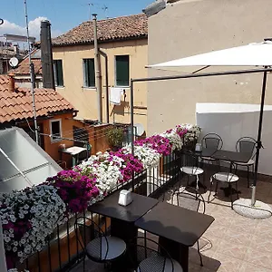 3* Pensión Al Portico